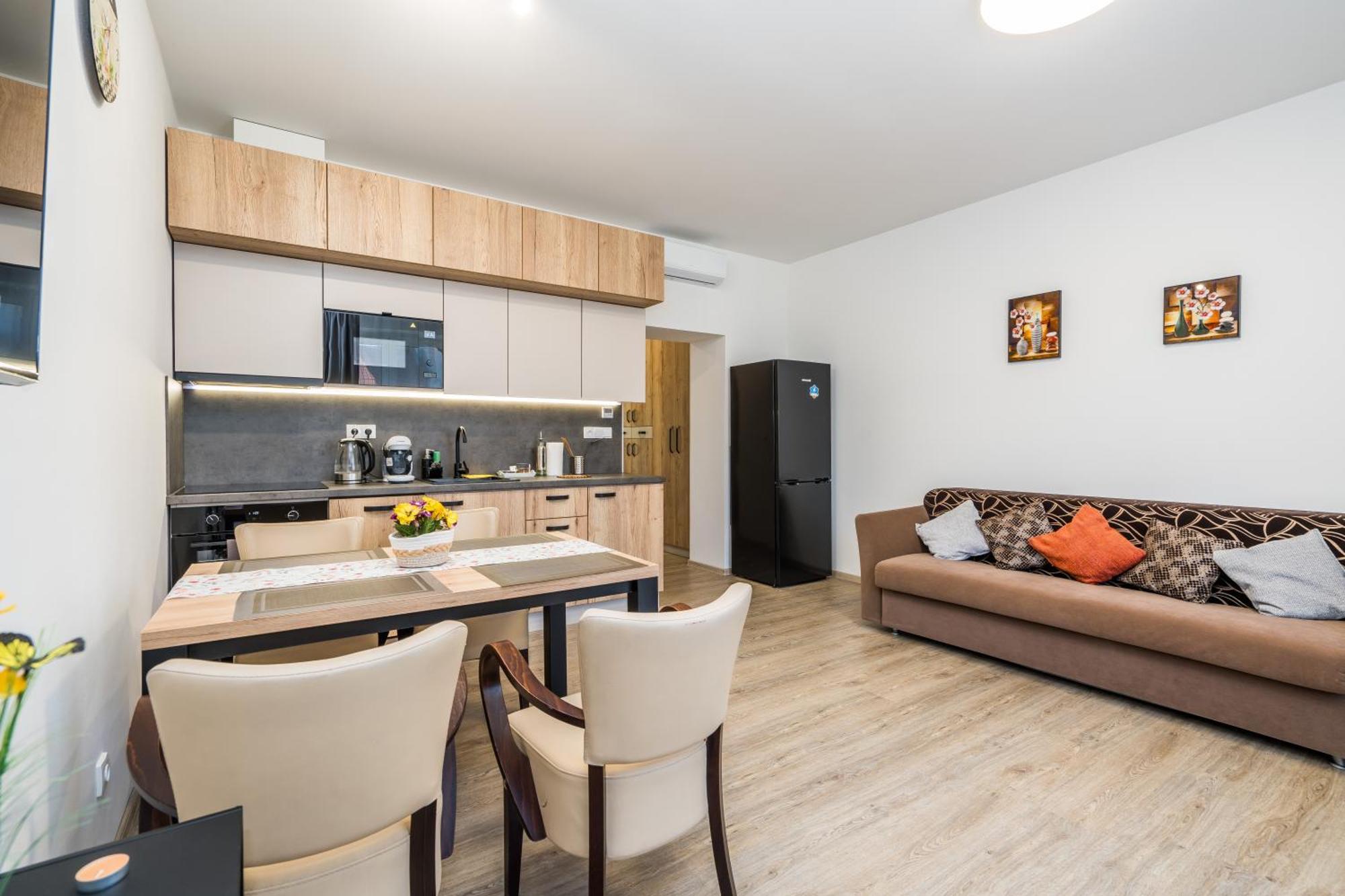 Ferienwohnung Perla Hradce 101 Hradec Králové Exterior foto