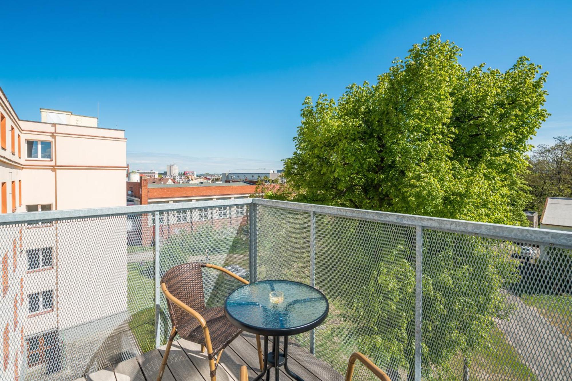 Ferienwohnung Perla Hradce 101 Hradec Králové Exterior foto